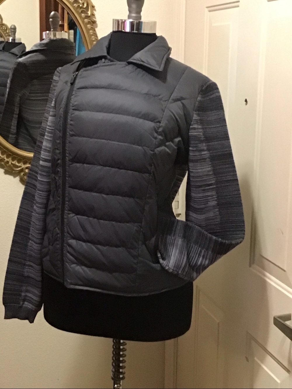 MPG Cortez Moto Quilted Hybrid Puffer Jacket in Navy with Knit Sleeves Size M